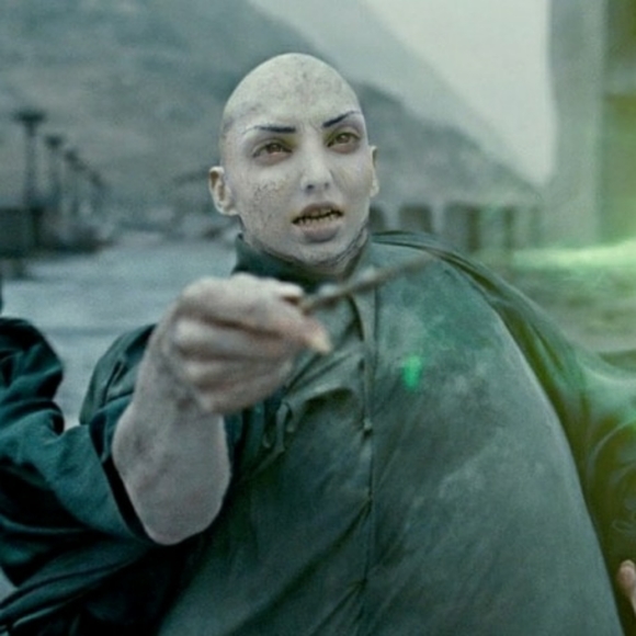 Meet your Posher, Laura - Picture 2 of 2